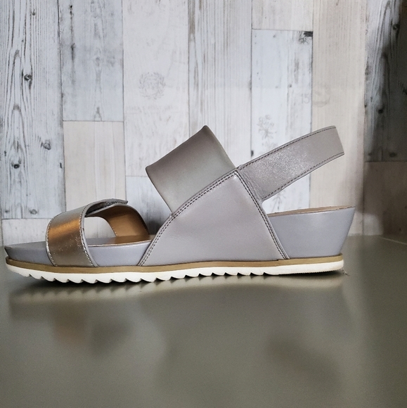 Sandals - Picture 11 of 12